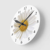 Weiße Daisy mit schwarzen Zahlen Runde Wanduhr (Winkel)