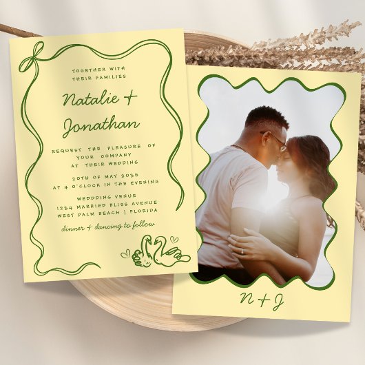 Weiße Doodle-Foto-Monogramm-Gelbe Hochzeit Einladung