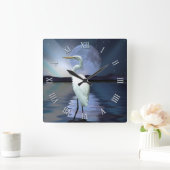 Weiße Egret, Vollmond & Aurora Wildlife Scene Quadratische Wanduhr (Zuhause)