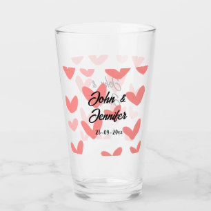 weiße einfache minimale Textstil-Hochzeit rotes He Glas