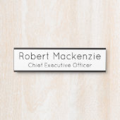 Weiße, einfache, moderne Hecktür - Namensplatte Türschild (Vorderseite )