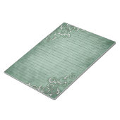 Weiße Einrichtung auf Moss Sage Green Lined Statio Notizblock (angewinkelt)