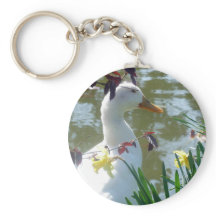 Weiße Ente in Hülsenfrüchten am Keyring
