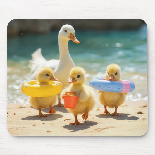 Weiße Ente mit Ducklings am Strand Mousepad (Vorne)