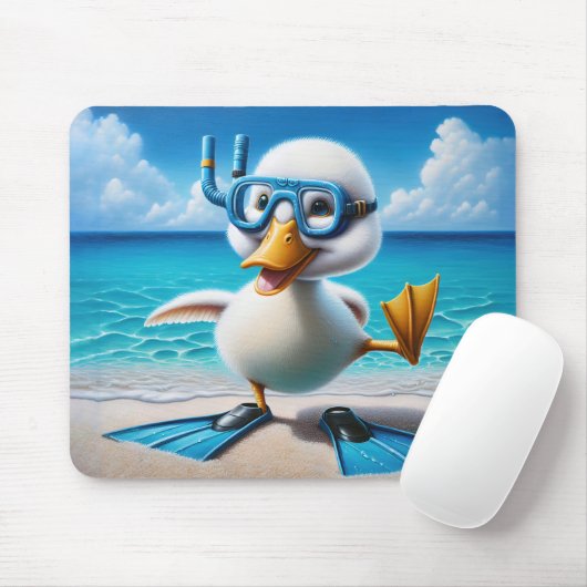 Weiße Ente mit Schnorchel am Strand Mousepad (Mit Mouse)
