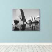 Weiße Erinnerungsrose Leinwanddruck (Insitu (Holzboden))