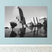 Weiße Erinnerungsrose Leinwanddruck (Insitu (Holzboden))