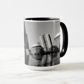 Weiße Erinnerungsrose Tasse (VorderseiteRechts)