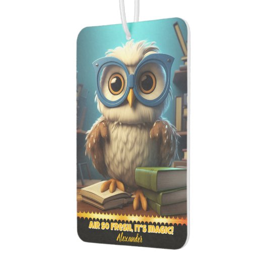Weiße Eule mit Brille in einer gemütlichen Bibliot Autolufterfrischer (Links)