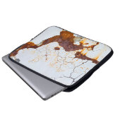 Weiße Farbe gebrochen, rostiges Auto. Laptopschutzhülle (Vorne Knopf)