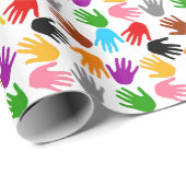 Weiße farbenfrohe Handabdruck-Musterdesign Geschenkpapier (Rolleneckpunkt)