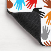 Weiße farbenfrohe Handabdruck-Musterdesign Mousepad (Ecke)