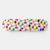 Weiße farbenfrohe Handabdruck-Musterdesign  Skateboard (Horizontal)