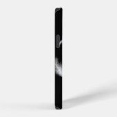 Weiße Federn auf schwarzem Case-Mate iPhone Case Hülle (Rechte Seite)