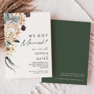 Weiße florale Hochzeitsanzeige für die Flucht Einladung