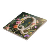 Weiße florale Marmor-Monogramm-Buchstabe Q Fliese (Seite)