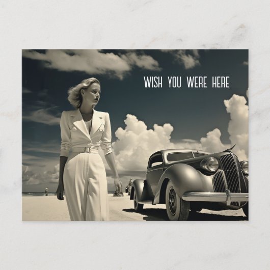 Weiße Frau geht am Strand von Miami Postkarte (Vorderseite)