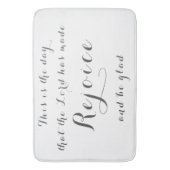 Weiße Freude und gesegnet sein Badematte (Vorderseite Vertikal)