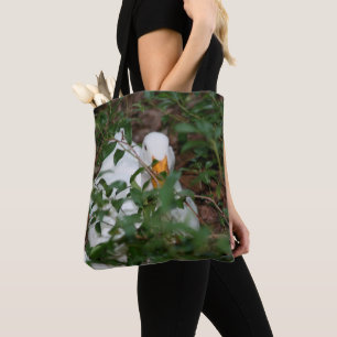 Weiße Gans in Büschen Süßes Tier  Tasche