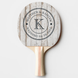Weiße gewaschene Holzbretter Hochzeitsmonogramm Tischtennis Schläger