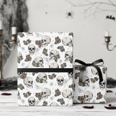 Weiße Gothische Schädel und Rose Blütenblätter Geschenkpapier