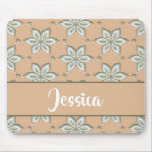 Weiße, gravierte Blume auf Bräune Mousepad (Vorne)