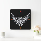 WEISSE GRIFFINEN UND BLUME, Red Ruby Gem Stone Quadratische Wanduhr (Zuhause)