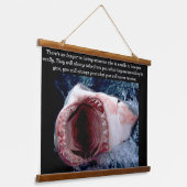 Weiße Hai-Zähne Wandteppich Mit Holzrahmen (Gewinkelt)