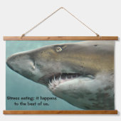 Weiße Hai-Zähne Wandteppich Mit Holzrahmen (Vorne)