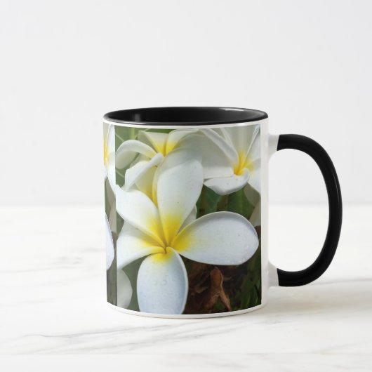 Weiße Hawaiiplumeria-Blume Tasse (Rechts)