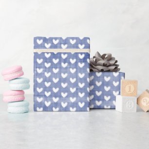 Weiße Herzen auf dunkelblauen Linen Geschenkpapier