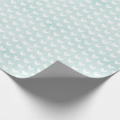 Weiße Herzen auf hellgrüner Leinwand Geschenkpapier (Ecke)