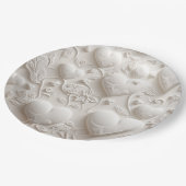 Weiße Herzen (Embossed Look) Pappteller (Schrägansicht)