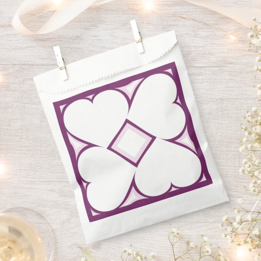 Weiße Herzen Geschenktütchen (Ausgeschnitten)