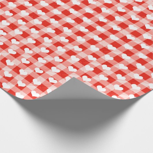 Weiße Herzen über gequilted Gingham Geschenkpapier (Ecke)