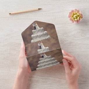 weiße Hochzeitskuchen mit Bridal-Paar, All In One Einladung