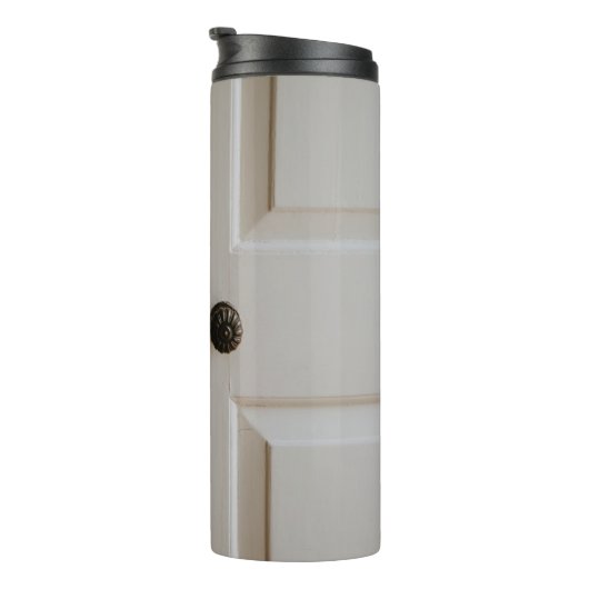 WEISSE HOLZTÜR THERMOSBECHER (Nach rechts gedreht)