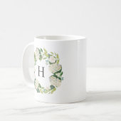 Weiße Hydrangea-Blume Wreath-Monogramm Kaffeetasse (Vorderseite Links)