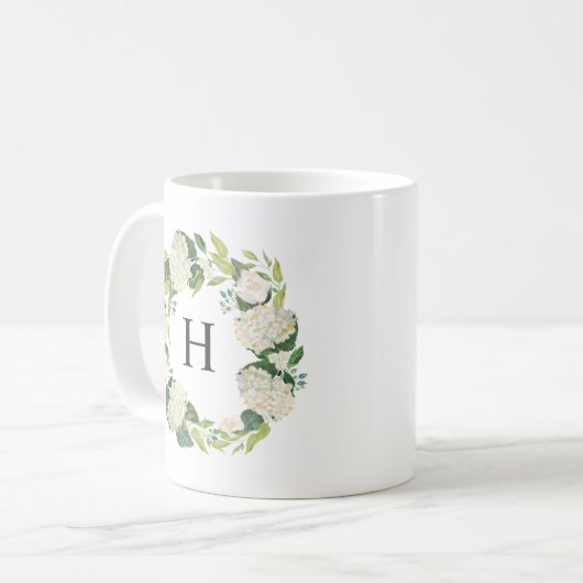 Weiße Hydrangea-Blume Wreath-Monogramm Kaffeetasse (Vorderseite Links)