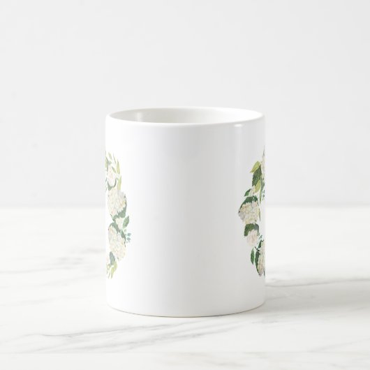 Weiße Hydrangea-Blume Wreath-Monogramm Kaffeetasse (Mittel)