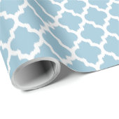 Weiße Ikat-Quatrefolie über pastellblauem Hintergr Geschenkpapier (Rolleneckpunkt)