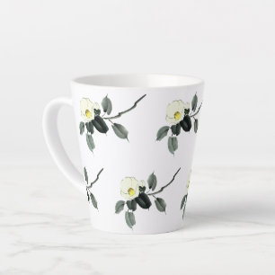 Weiße Kamellia sumi Tinte und japanische Wasserfar Milchtasse
