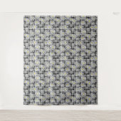 Weiße Kamille Blume auf Schwarz-weißem Schachbrett Wandteppich (Vorderseite)