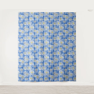 Weiße KamillenBlume auf blauem Schachbrett Wandteppich