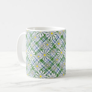 Weiße Kamillenblüten auf grün-blau kariert Kaffeetasse