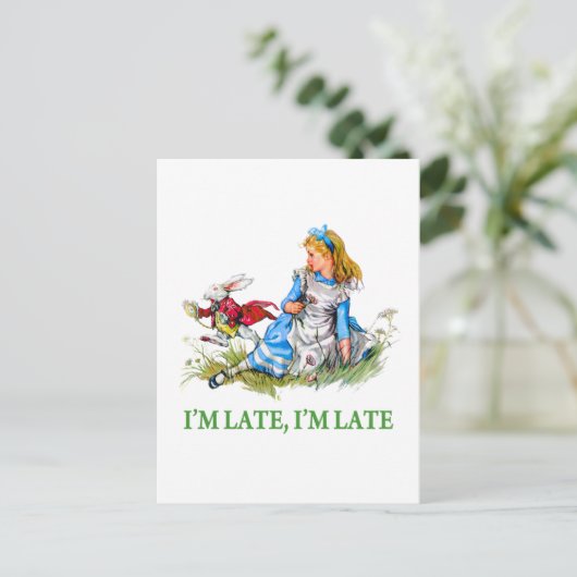 Weiße Kaninchenpolster von Alice: "Ich bin zu spät Postkarte (Stehend Vorderseite)
