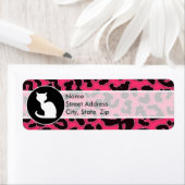 Weiße Katze auf Hot Pink Leopard drucken (Insitu)