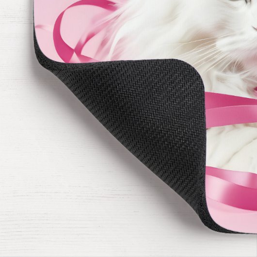 Weiße Katze in rosa Ribbons geknackt Mousepad (Ecke)