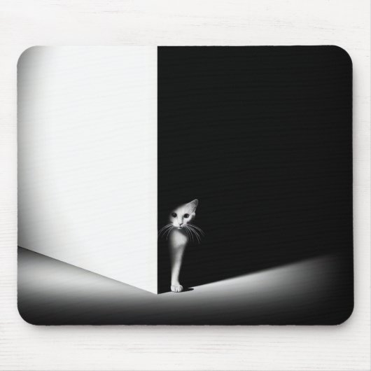 Weiße Katze in schwarzen Schatten Mousepad (Vorne)
