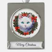 Weiße Katze in Weihnachtskraut Aquarellmalerei, Banner-Ornament Silber (Vorderseite)